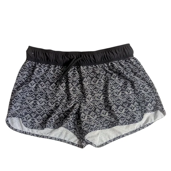2/$15 Woman's Olaian Navy Patterned Athletic Shorts/Board Shorts- Size Medium - Picture 1 of 4